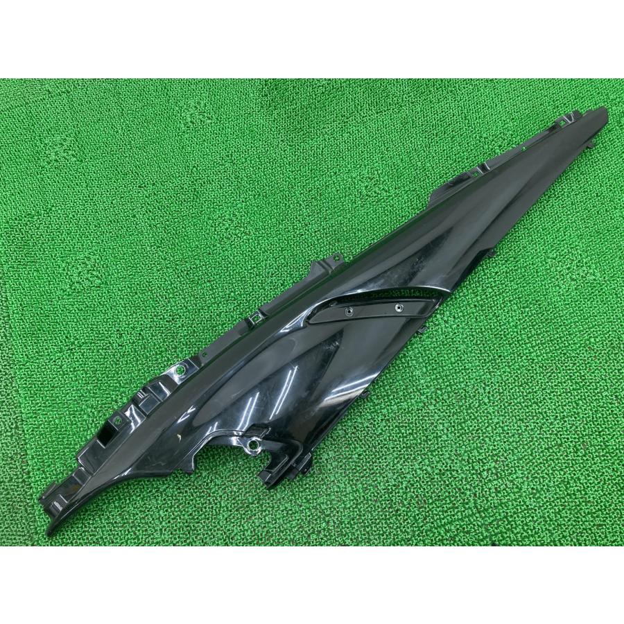 スズキ（SUZUKI） ジェンマ シートカウル 右 黒 39H 純正 中古 バイク