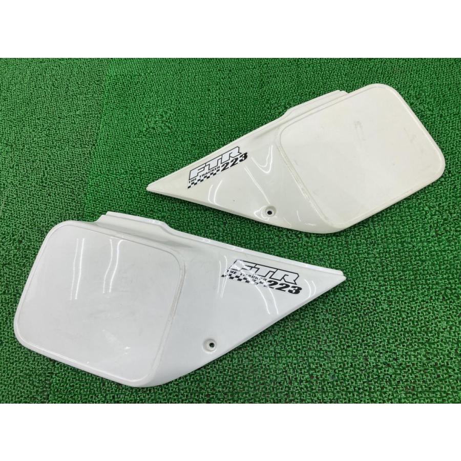 FTR223 サイドカバー 左右 白 83500/83600 ホンダ 純正 中古 バイク