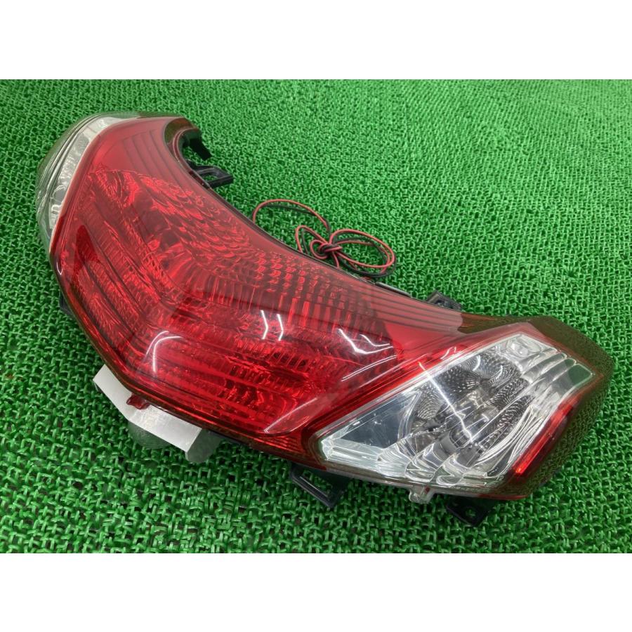 マジェスティ テールランプ 107-0106 ヤマハ 純正 中古 バイク 部品