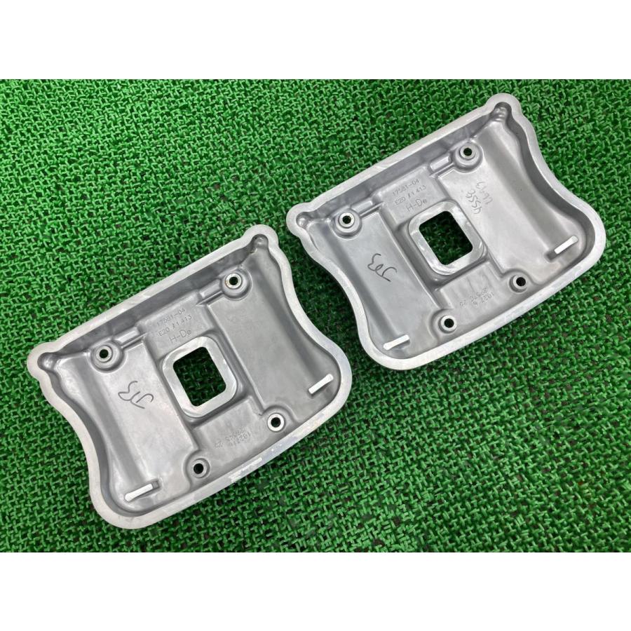 XL883 XL1200 ロッカーカバー 前後 17581-04 ハーレー 純正 中古 XL883 XL1200 ロッカーカバー 前後 17581-04 ハーレー 純正 中古
