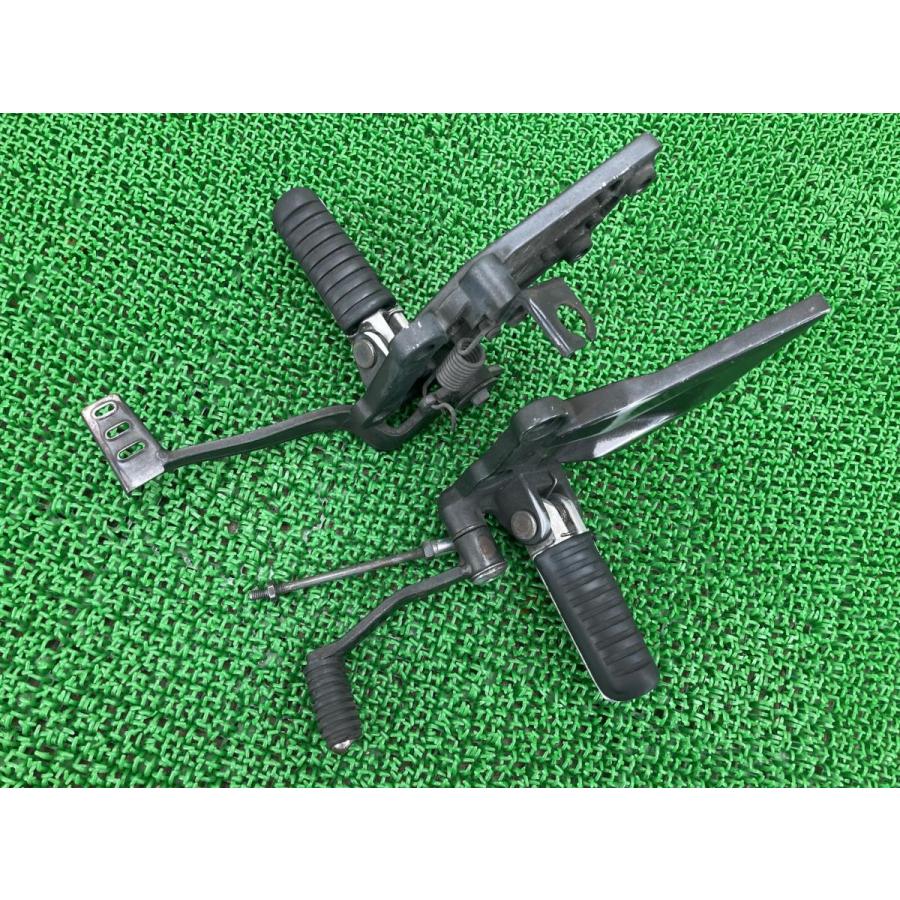 カワサキ NINJA250R ステップ 左右 35063-0385A/35063-0386A カワサキ NINJA250R ステップ 左右 35063-0385A/35063-0386A