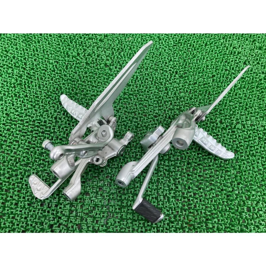 899パニガーレ ステップ 左右 824.3.186.1A/824.3.187.1A ドゥカティ 純正 中古 2013年式外し 824.3.186.1A 824.3.187.1A ブレーキペダル Ixの画像