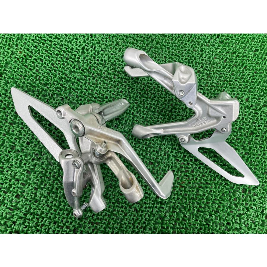 899パニガーレ ステップ 左右 824.3.186.1A/824.3.187.1A ドゥカティ 純正 中古 2013年式外し 824.3.186.1A 824.3.187.1A ブレーキペダル Ixの画像