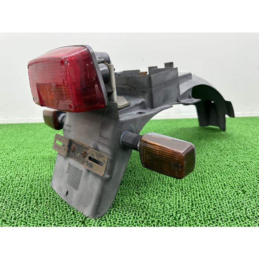 スズキ（SUZUKI） GSX250Sカタナ リアフェンダー 45D0 純正 中古 GJ76A