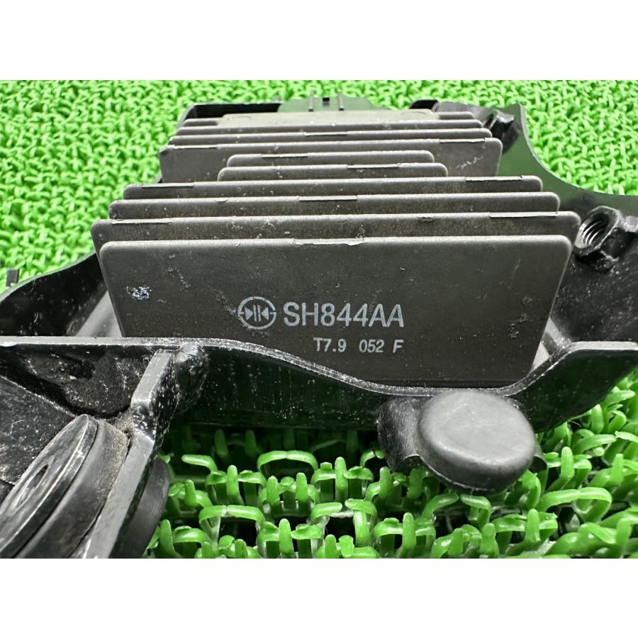 レブル250 レギュレター ホンダ 純正 中古 バイク 部品 MC49 5ピン 電装ケース付 レギュレーター レクチファイアー lZ ホンダ（HONDA） レブル250 レギュレター 純正 中古 バイク 部品 MC49