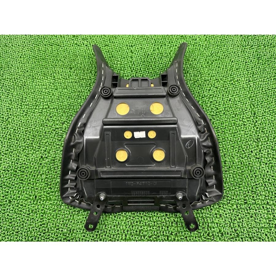 YZF-R25 フロントシート 1WD ヤマハ 純正 バイク 部品 RG10J メインシート 破れ無し 品薄 希少品 車検 Genuine 【中古】 49 YAMAHA（ヤマハ） YZF-R25 フロントシート 1WD 純正 中古 バイク 部品