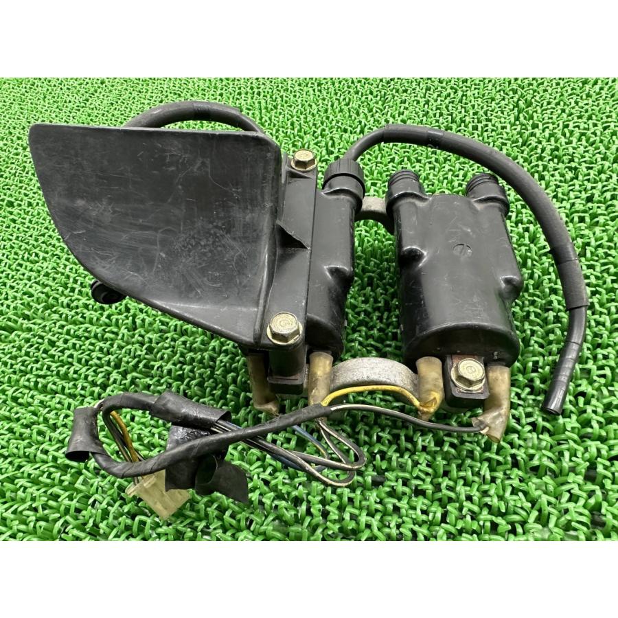 CBX400F CBX550F イグニッションコイル DW82-TR1 ホンダ 純正 中古 バイク 部品 NC07 PC04 ステー付き 機能的問題なし 品薄 車検 Genuine iXの画像