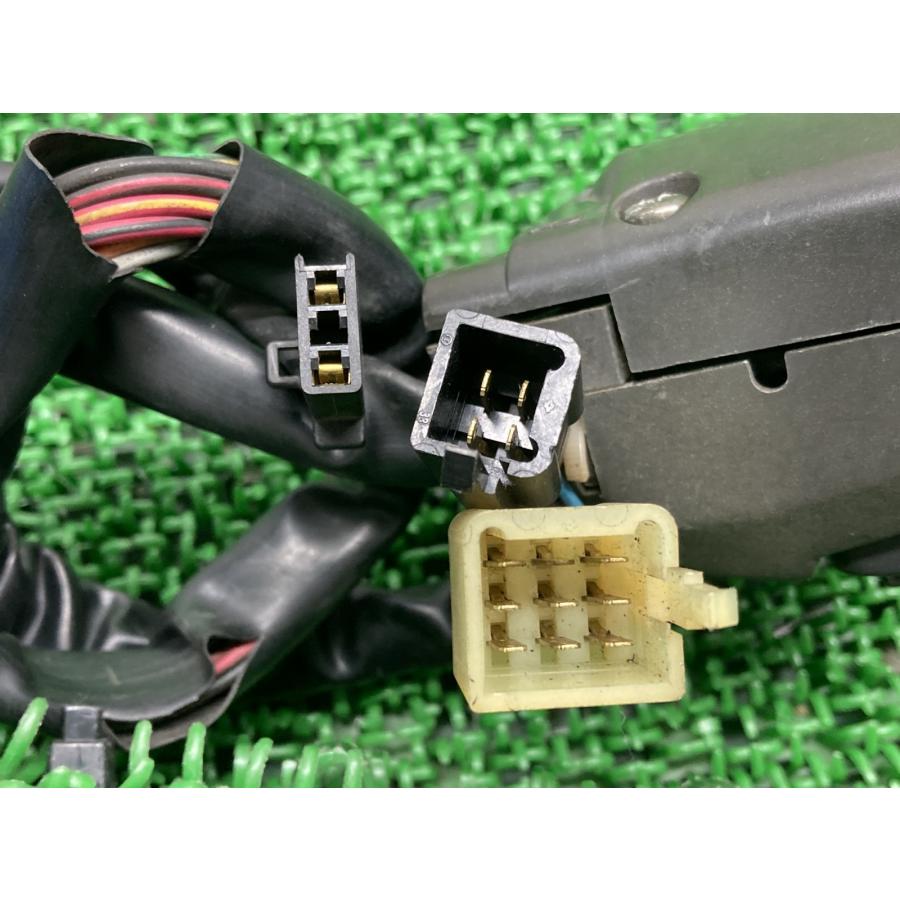 バリオス ハンドルスイッチ 左 カワサキ 純正 バイク 部品 ZR250A BALIUS スイッチボックス 割れ欠け無し 品薄 希少品 【中古】 19 カワサキ（Kawasaki） バリオス ハンドルスイッチ 左 純正 中古 バイク