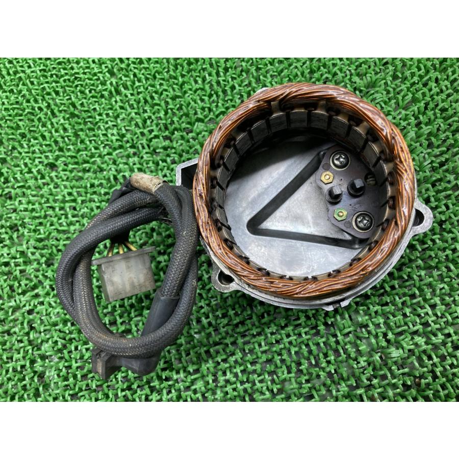 MVX250F エンジンカバー ホンダ 純正 中古 バイク 部品 MC09 ジェネレーターカバー ペイント素材に 割れ欠け無し 品薄 希少品 xG ホンダ（HONDA） MVX250F エンジンカバー 純正 中古 バイク 部品 MC09