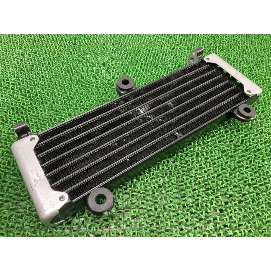 ゼファー1100 オイルクーラー 124100-7090 カワサキ 純正 中古 バイク 部品 ZRT10A ZEPHYR1100 修復素材に 品薄 希少品 Lo カワサキ（Kawasaki） ゼファー1100 オイルクーラー 124100-7090 純正