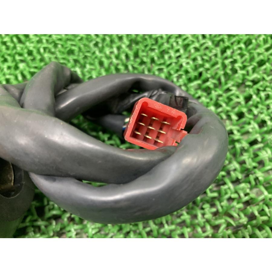 ホンダ（HONDA） CBR250R ハンドルスイッチ 右 純正 中古 バイク 部品
