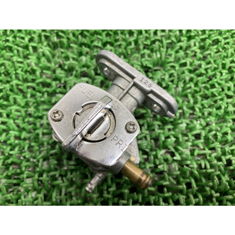 カワサキ（Kawasaki） ゼファー1100 フューエルコック 純正 中古 