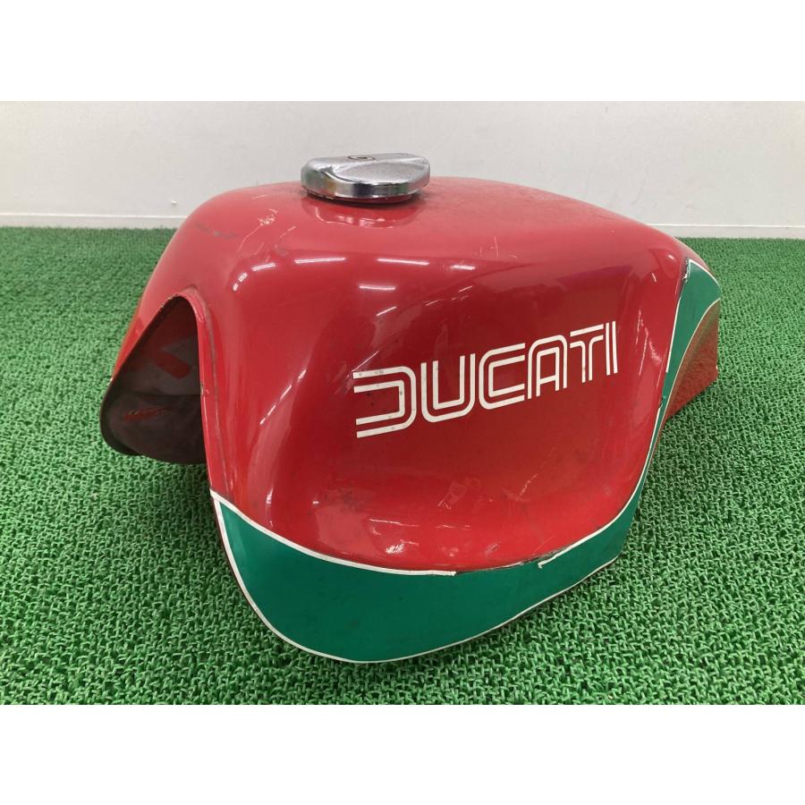 900MHR タンク（2） DUCATI（ドゥカティ） 900MHR タンク 赤 純正 中古 バイク 部品 Ducati
