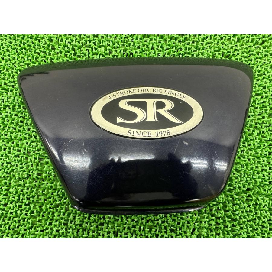 YAMAHA（ヤマハ） SR400 サイドカバー 左 紺M 純正 中古 バイク 部品