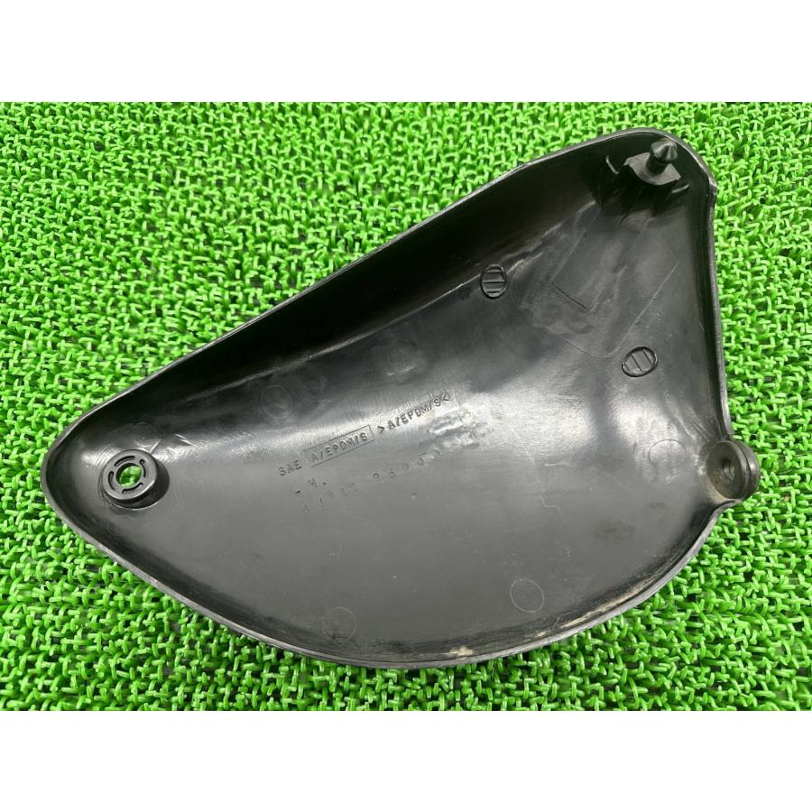 スズキ（SUZUKI） グラストラッカー サイドカバー 左 黒 25D0 純正