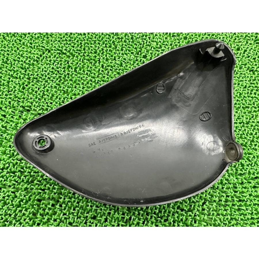 スズキ（SUZUKI） グラストラッカー サイドカバー 左 黒 25D0 純正
