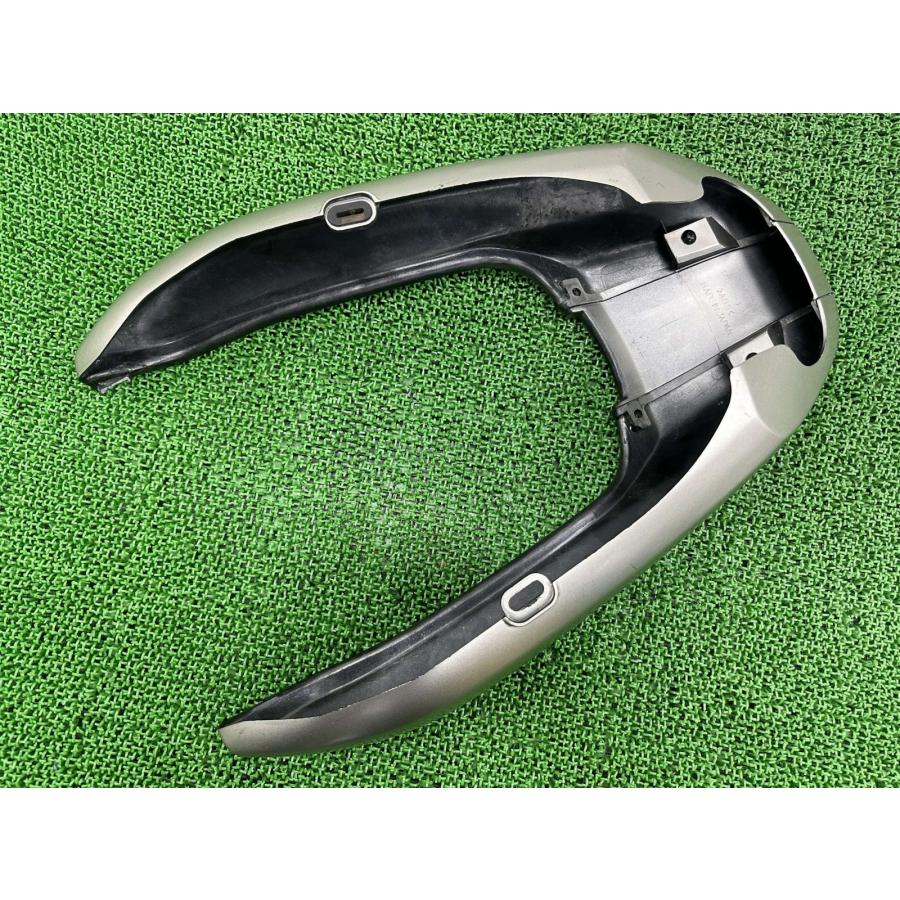 バリオスII テールカウル 銀 14090-1803/14090-1804/14090-1805 カワサキ 純正 中古 ZR250B 14090-1803 14090-1804 14090-1805 バリ2 Udの画像