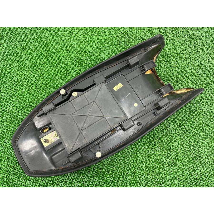 【中古】ドゥカティ モンスター1200S 後期 純正シート(シートカウル付) DUCATI（ドゥカティ） モンスター900 シート 595.1.026.1A 純正 中古