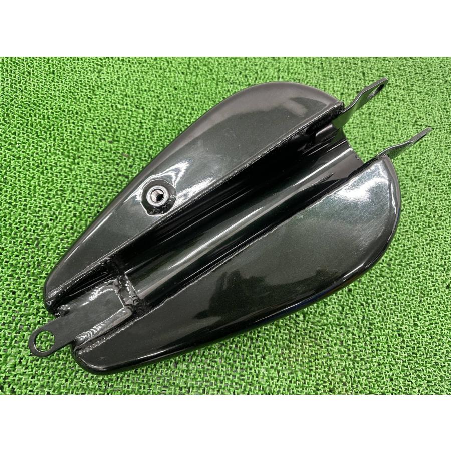 ハーレー タンク 濃緑M 社外 中古 スポーツスターナロータンク ハイトンネル ガソリンタンク コンディション良好 ヘコミ無し Ws ハーレー タンク 濃緑M 社外 中古 スポーツスターナロータンク ハイ