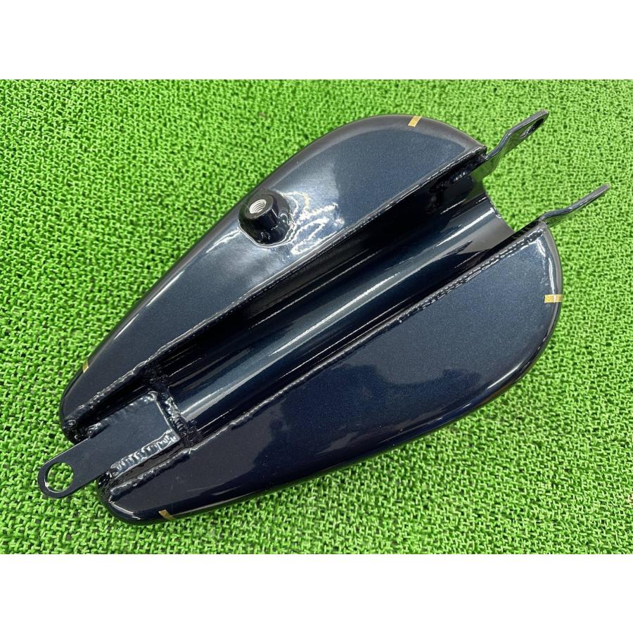 ハーレーガソリンタンク　中古品 ハーレー タンク 紺M 社外 中古 バイク 部品 スポーツスターナロー