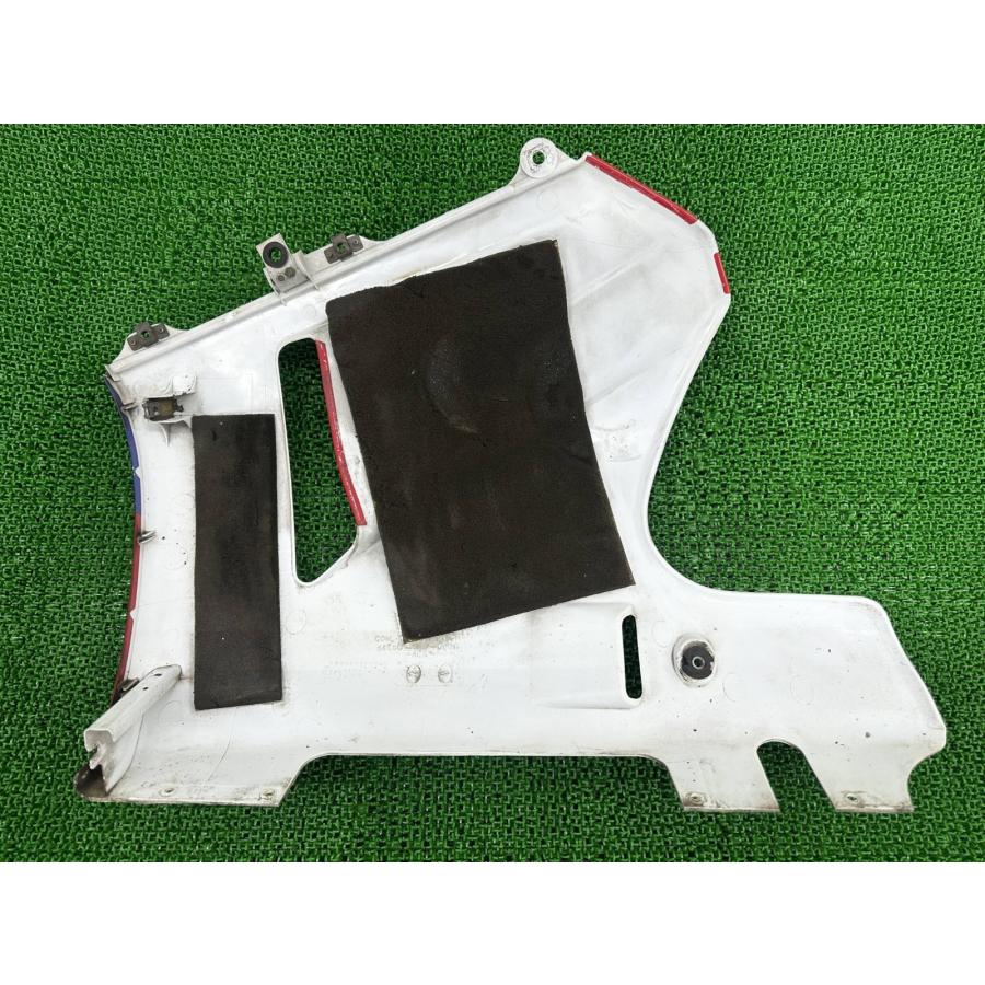 ホンダ（HONDA） RVF400 サイドカウル 右 白/赤 MR8 純正 中古 バイク