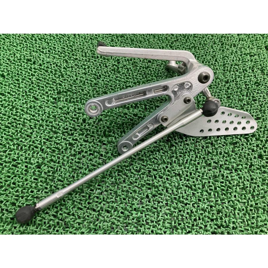 YZF-R1 ステップ 左 5JJ ヤマハ 純正 中古 バイク 部品 RN04 00～01年 シフトペダル シフトロッド ペグ 車検 Genuine gS YAMAHA（ヤマハ） YZF-R1 ステップ 左 5JJ 純正 中古 バイク 部品 RN04