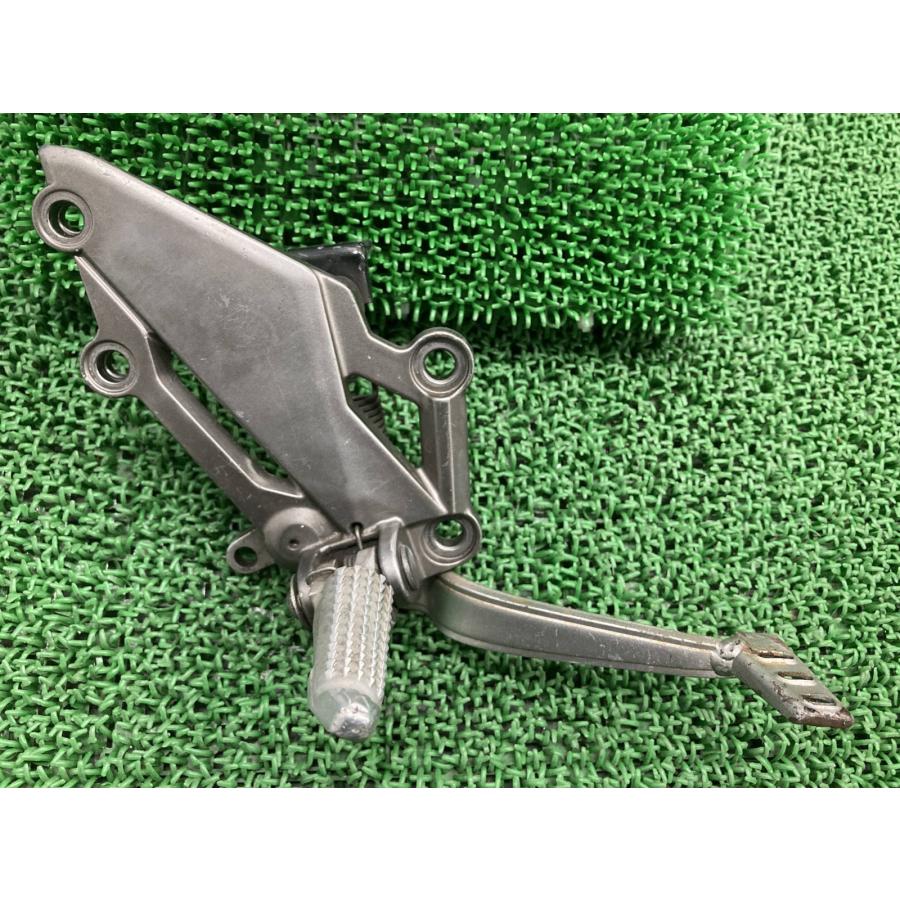 カワサキ（Kawasaki） NINJA250 ステップ 右 35063-0840 純正 中古