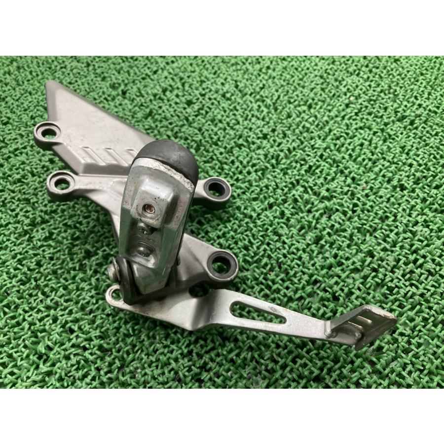 カワサキ（Kawasaki） NINJA250SL ステップ 右 純正 中古 バイク 部品