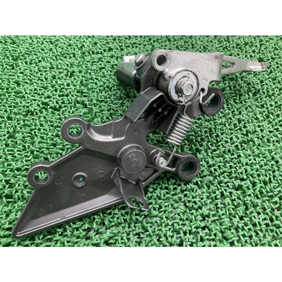 カワサキ（Kawasaki） NINJA250SL ステップ 右 純正 中古 バイク 部品
