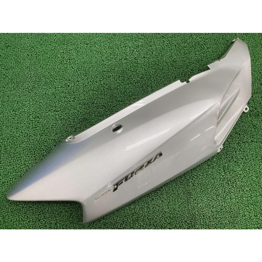 ホンダ（HONDA） フォルツァ シートカウル 左 銀 KPB 純正 中古 バイク