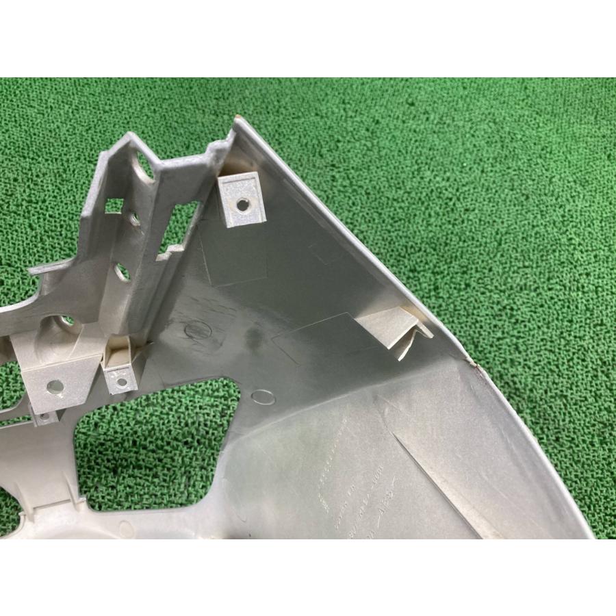 ホンダ（HONDA） フォルツァ アッパーカウル 銀 KPB 純正 中古 バイク