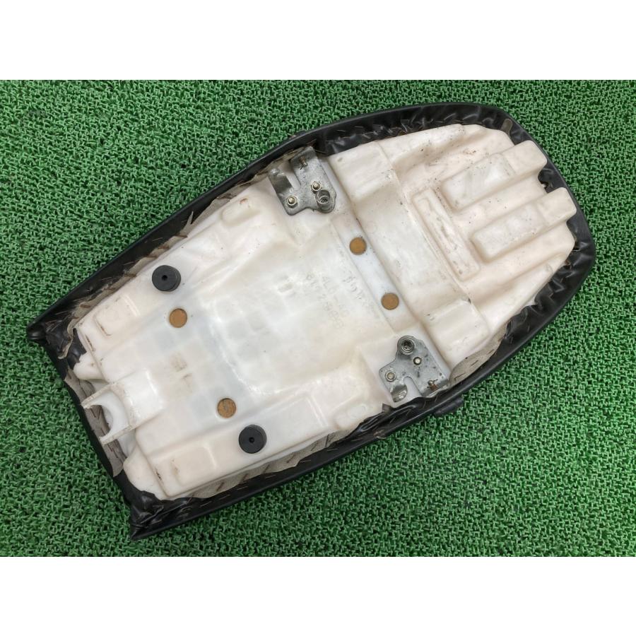 RZ250 シート 4L0 ヤマハ 純正 中古 バイク 部品 4L3 RZ350 4U0 アンコ抜き シートバンド 車検 Genuine jT YAMAHA（ヤマハ） RZ250 シート 4L0 純正 中古 バイク 部品 4L3 RZ350