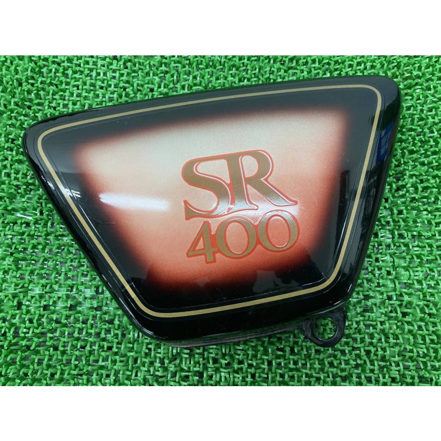 YAMAHA（ヤマハ） SR400 サイドカバー 右 赤/黒 純正 中古 バイク 部品 