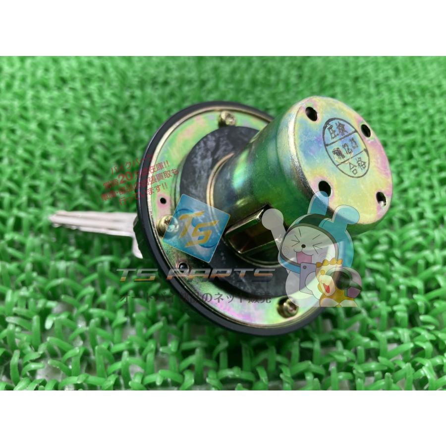 タウンメイト50 タンクキャップ ヤマハ 純正 新品 在庫有り 即納可 2MM-24602-03 Jc YAMAHA（ヤマハ） タウンメイト50 タンクキャップ 在庫有 即納 純正