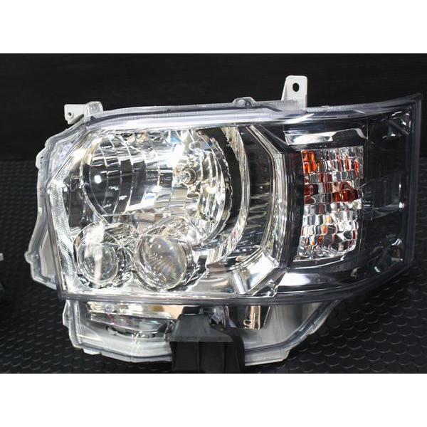 ハイエース 200系 4型純正タイプ LEDヘッドライト クローム ハイエース 200系 4型純正タイプ LEDヘッドライト クローム