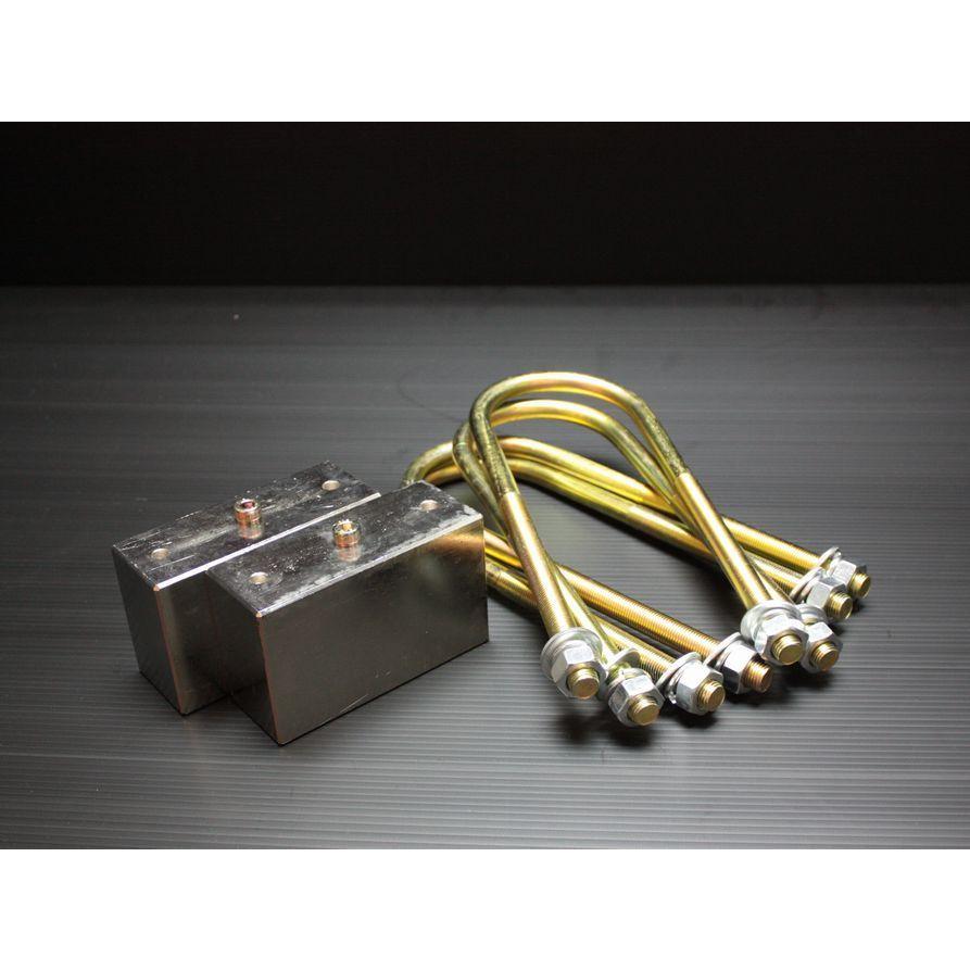 ハイエース 200系 3インチ ブロック ESSEX ローダウンブロック ジュラルミン製□サイズ：77mm(3