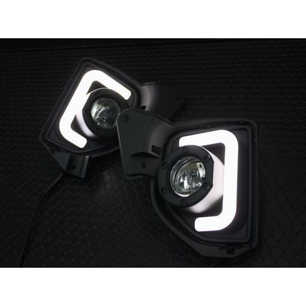ハイエース 200系 4型 LED BAR デイライトフォグランプ（S-GL DX DXGLパッケージ ワゴンGL グランドキャビン 4型 5型 6型）の画像