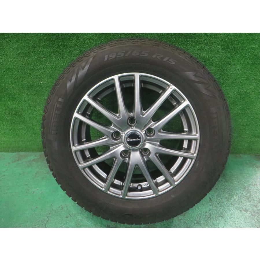 中古スタッドレスセット 195/65R15 ピレリ ICEZERO ASIMMETRICO(2023年) \u002615インチ6J+53 5/114.3 エクシーダ[ノア、ステップワゴンetc...]の画像