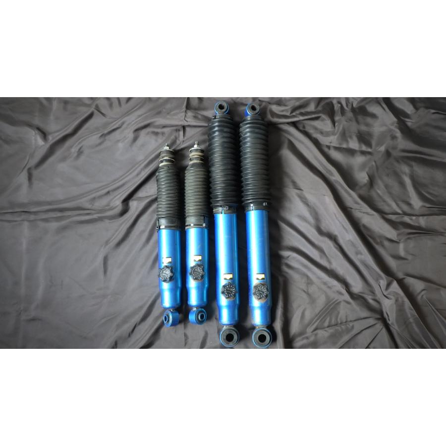 ハイエースクスコショックアブソーバー4本セット 61YkcsY39jL.jpg_BO30,255,255,