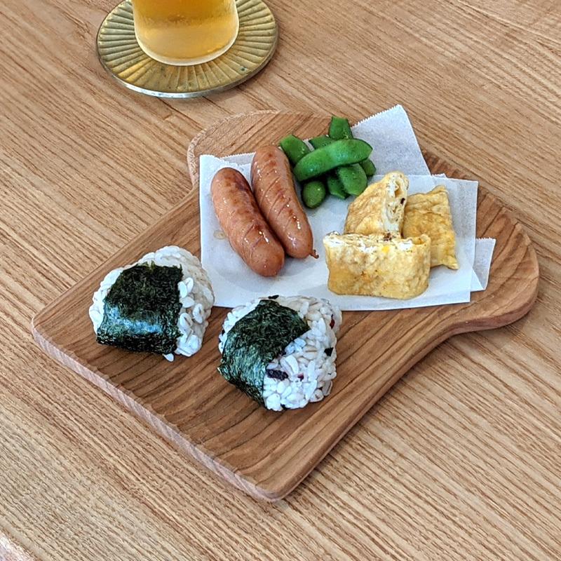 パン皿 木製 20cm おしゃれ 手彫り 作家 日本製 湿気 ヤマザクラ