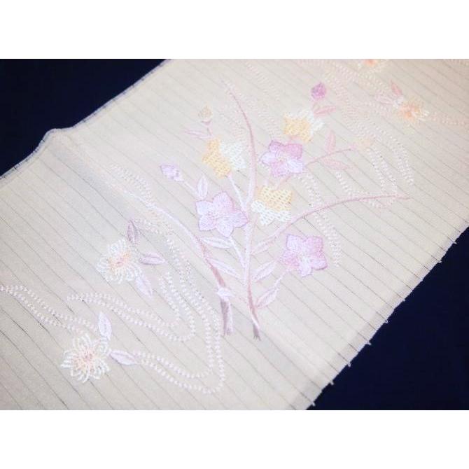 夏物刺繍半衿 絽 白色の地に薄紫色の桔梗や花の刺繍 Ge N452 新宿津田家オンラインショップ 通販 Yahoo ショッピング