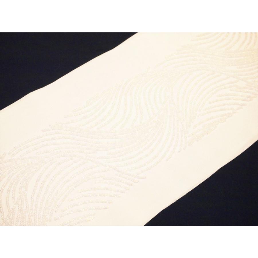 ガラスビーズ半衿 白色の地に流水模様 50 Off