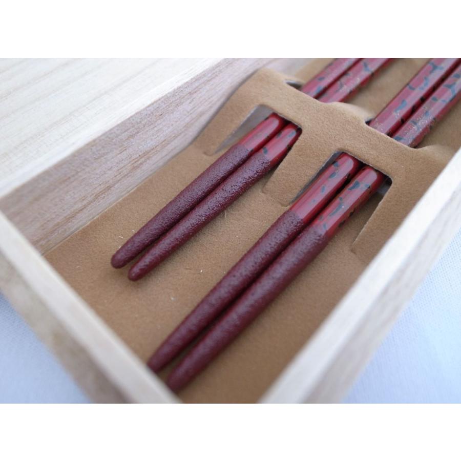 すべらない夫婦箸　桐箱入　唐塗梨子地赤上 |  | 02