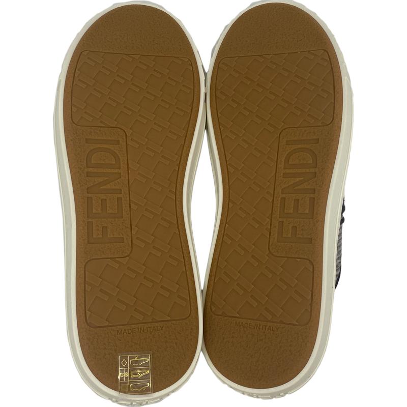 FENDI ☆未使用 展示品☆FENDI フェンディ スニーカー 7E1553