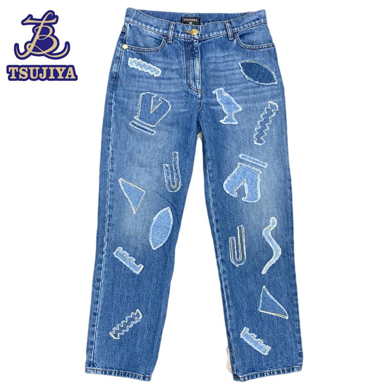 CHANEL シャネル　カジュアル　デニムパンツ CHANEL（シャネル） ☆美品☆CHANEL デニムパンツ パッチデザイン