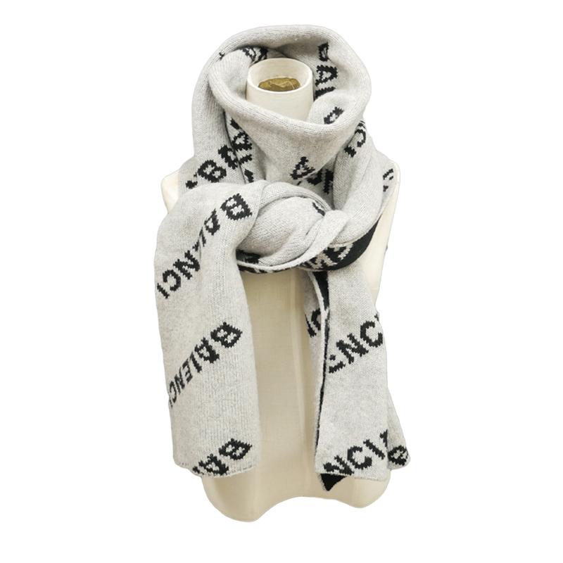 希少】バレンシアガ  ムートン　ストール　balenciaga コレクション使用 BALENCIAGA（バレンシアガ） 中古AB BALENCIAGA ストール ブラック