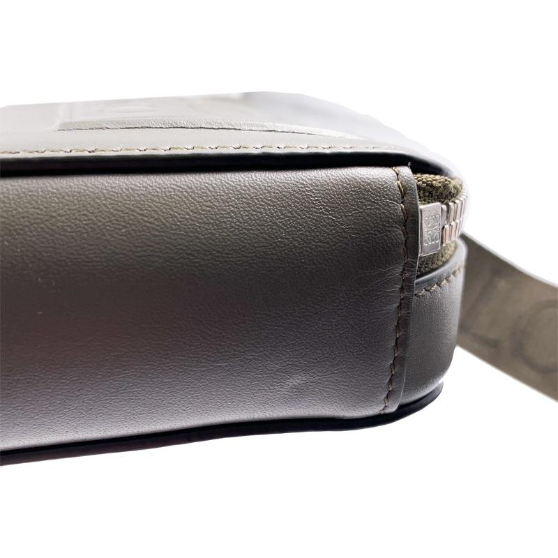 LOEWE（ロエベ） 中古AB LOEWE バーティカルクロスボディポケット 
