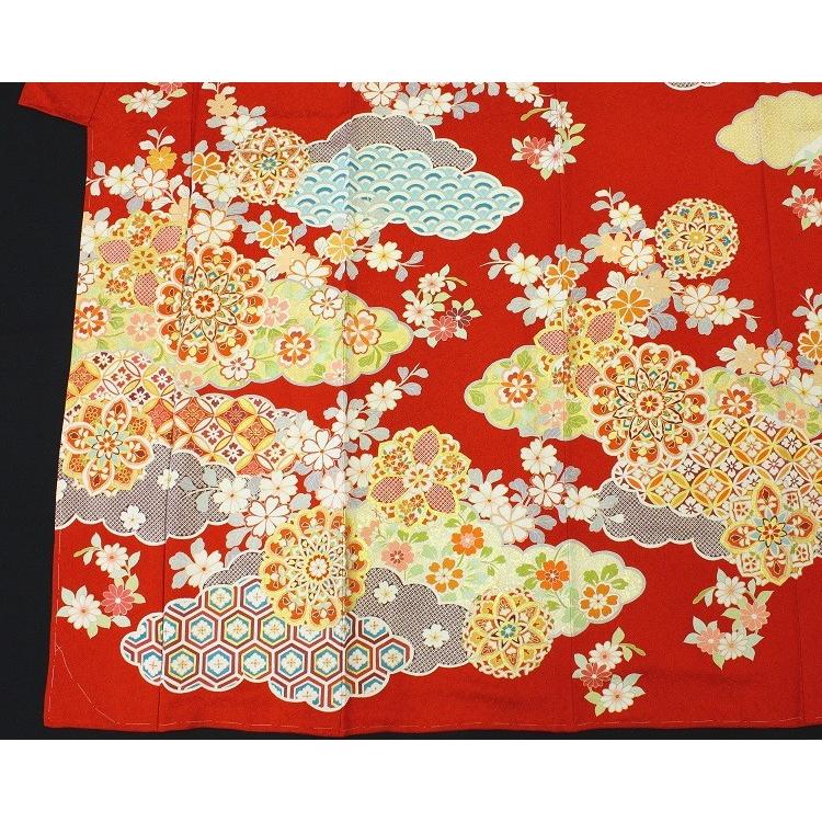 正絹仕立て上がり振袖016 手描き友禅 手縫い 赤地に、華紋の柄 雲どり、雲どりの中に青海波、亀甲、七宝の柄 :furi016:京の仕立上着物