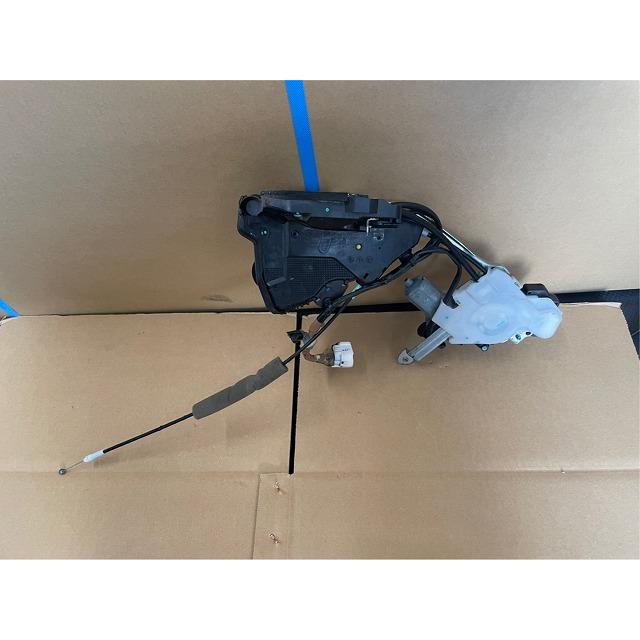 USF40 LS460 レクサス 中期 左フロントドアロック イージークローザー 中古品 5096003 220728 TK リンカーン在庫 ...