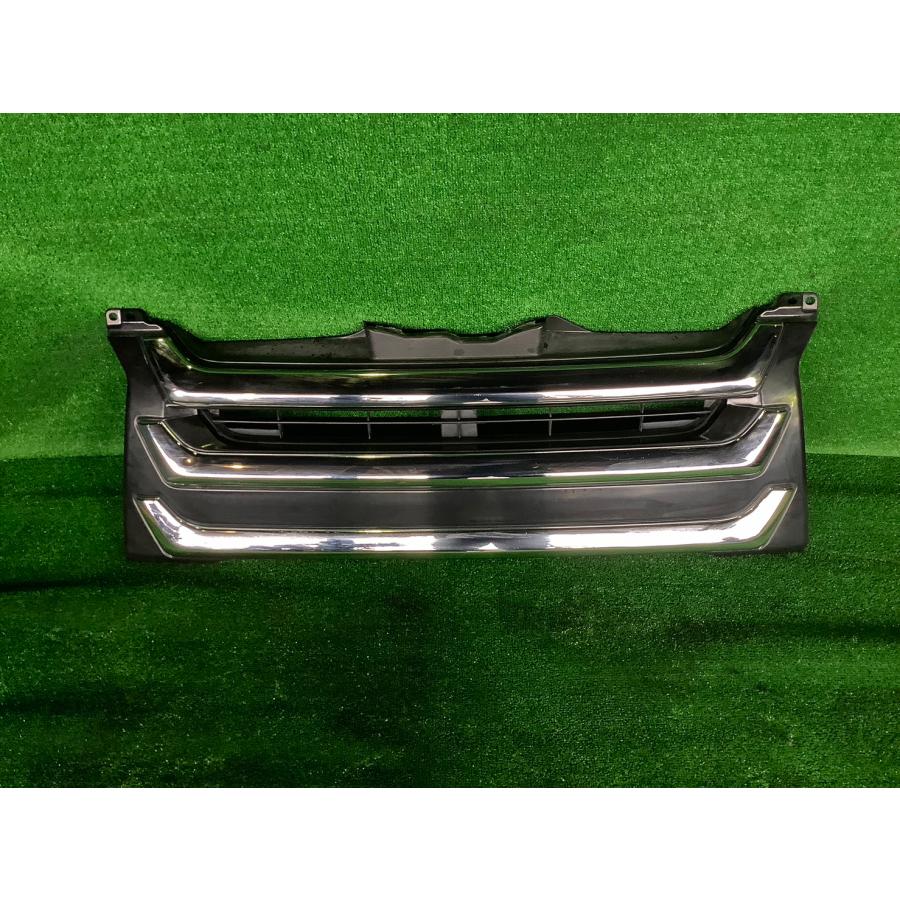 H17年 200系ハイエース スーパーGL 社外品 フロントグリル メッキ 中古 